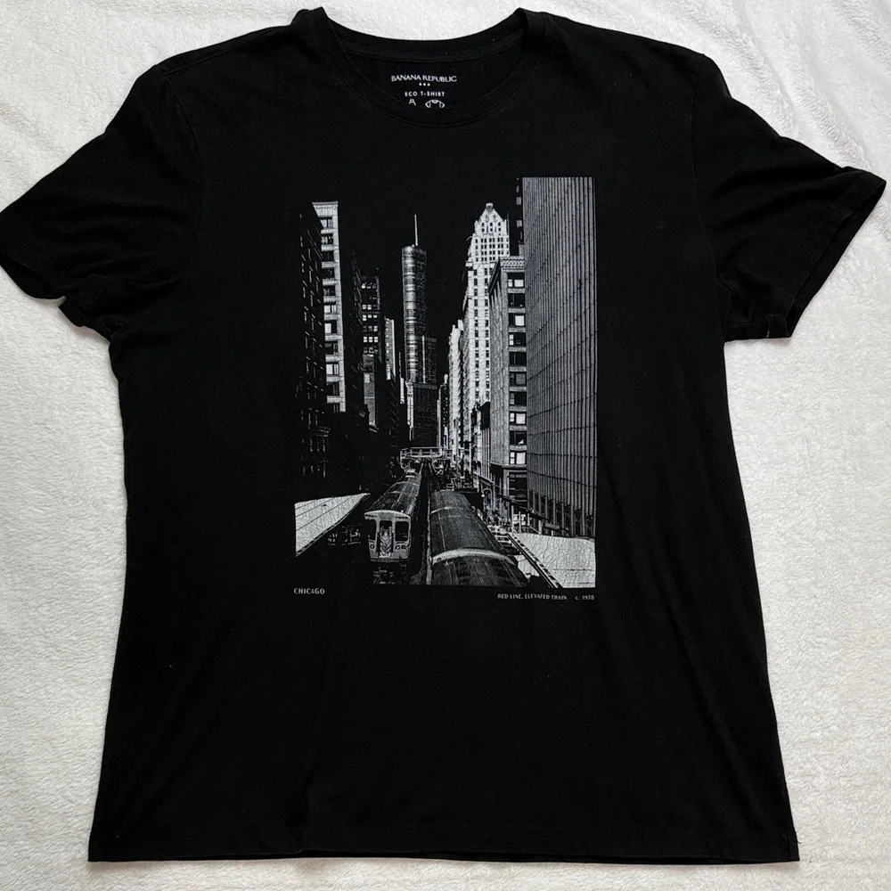 Banana Republic Chicago Scene Tee